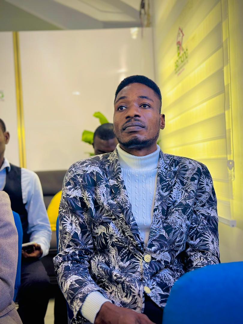 WhatsApp Image 2025-09-15 at 08.09.04_84f4c210 WhatsApp Image 2025-09-15 at 08.09.04_84f4c210